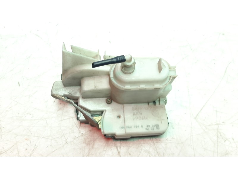 Recambio de cerradura puerta trasera derecha para seat ibiza (6k) 1.4 referencia OEM IAM 6K4839016E  