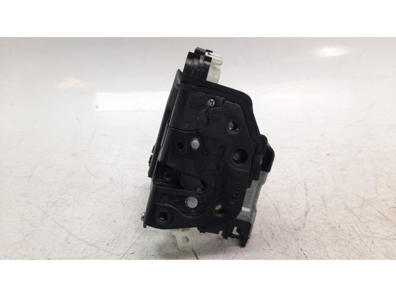 Recambio de cerradura puerta delantera derecha para audi q7 4mg referencia OEM IAM 8J1837016H  