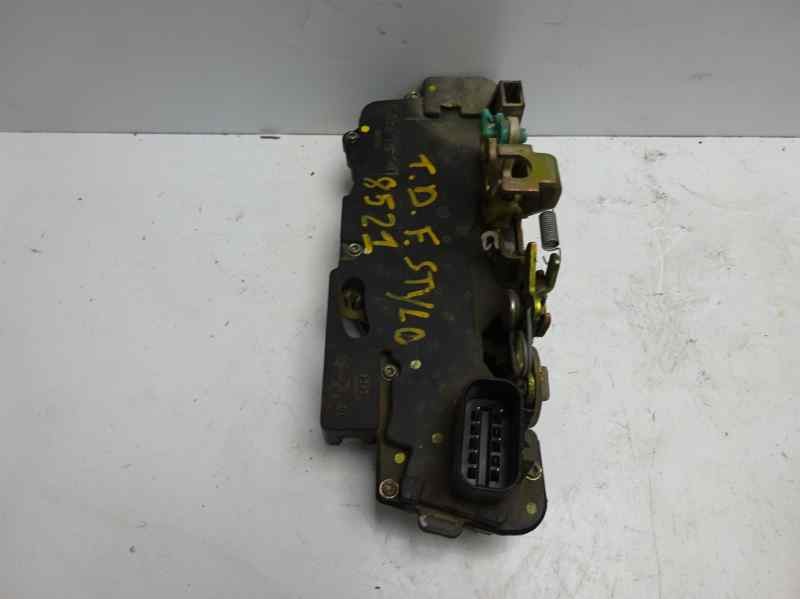Recambio de cerradura puerta trasera derecha para fiat stilo (192) 1.9 jtd / 1.9 jtd 115 active referencia OEM IAM 0051736482  