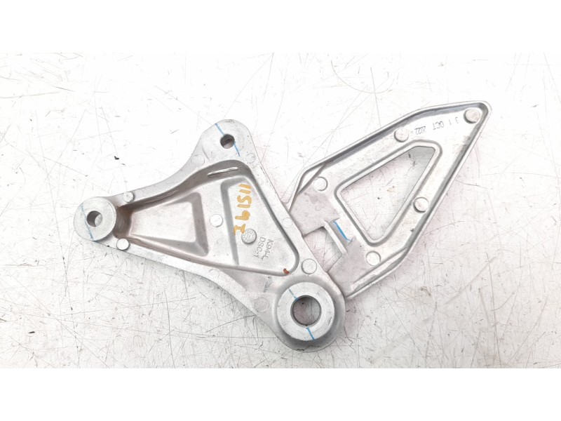 Recambio de estribo para honda cb 125 f referencia OEM IAM 50700K94T00  