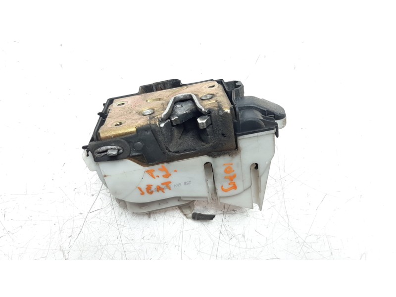 Recambio de cerradura puerta trasera izquierda para seat ibiza (6k) 1.4 referencia OEM IAM 6K4839015E  