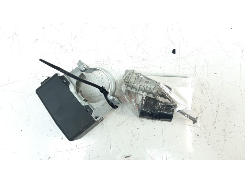Recambio de conmutador de arranque para renault megane iv grandtour 1.2 tce energy referencia OEM IAM 251503211R  