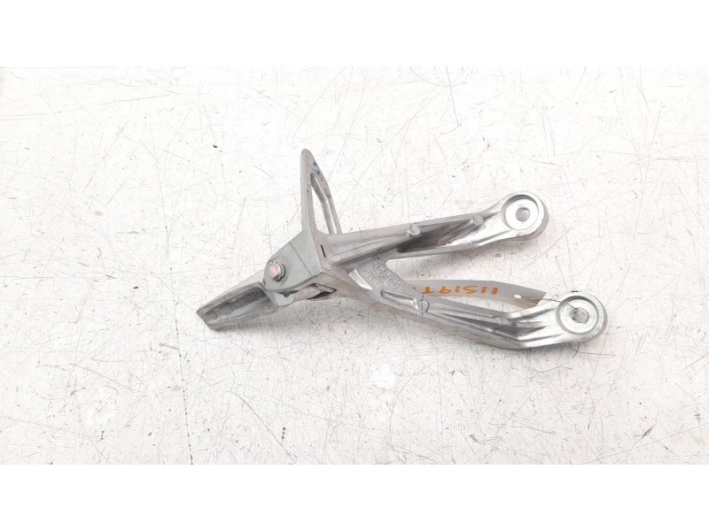 Recambio de estribo para honda cb 125 f referencia OEM IAM 50725K94T00  