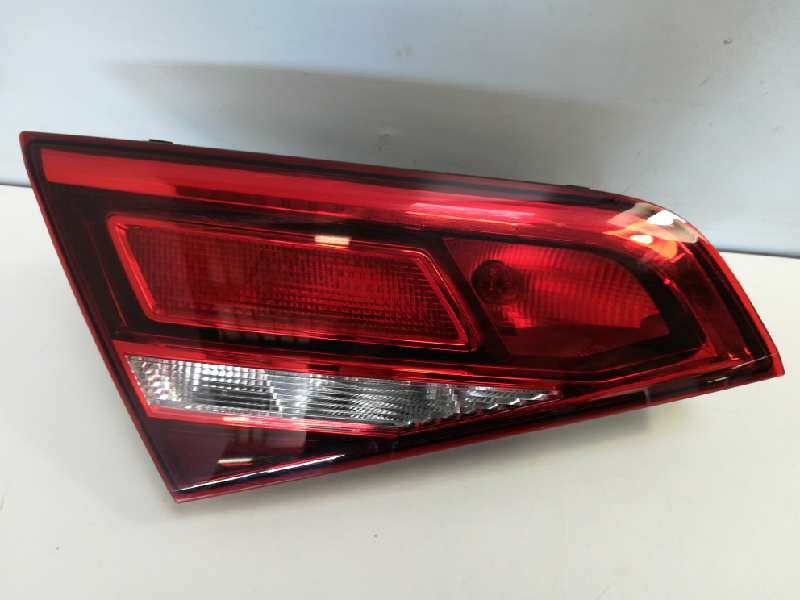 Recambio de piloto trasero izquierdo para audi a3 sportback (8vf) basic referencia OEM IAM 8V4945075  