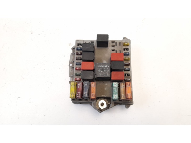 Recambio de caja reles / fusibles para fiat punto berlina (188) 1.9 diesel eco referencia OEM IAM 46788428NPL  