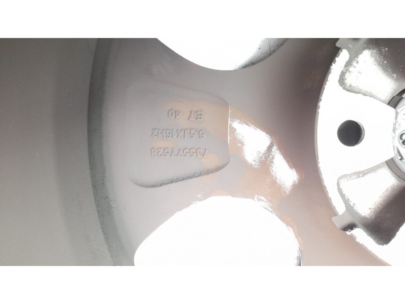 Recambio de llanta para jeep renegade 1.6 m-jet cat referencia OEM IAM 735577528  