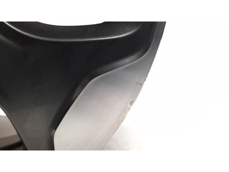 Recambio de llanta para jeep renegade 1.6 m-jet cat referencia OEM IAM 735577528  