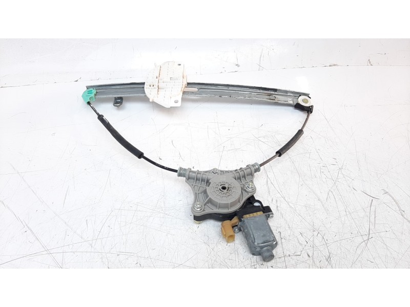 Recambio de motor elevalunas delantero derecho para kia rio (yb) 1.0 tgdi cat referencia OEM IAM 82460H8000  