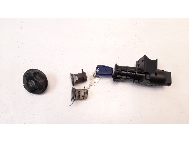 Recambio de conmutador de arranque para fiat punto berlina (188) 1.9 diesel eco referencia OEM IAM 46760767  