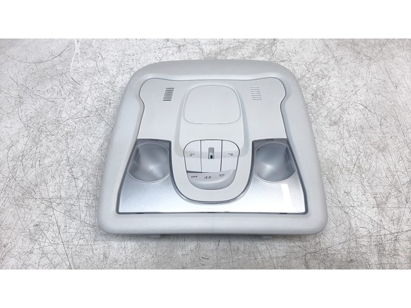 Recambio de luz interior para jeep renegade 1.6 m-jet cat referencia OEM IAM 7356212890  