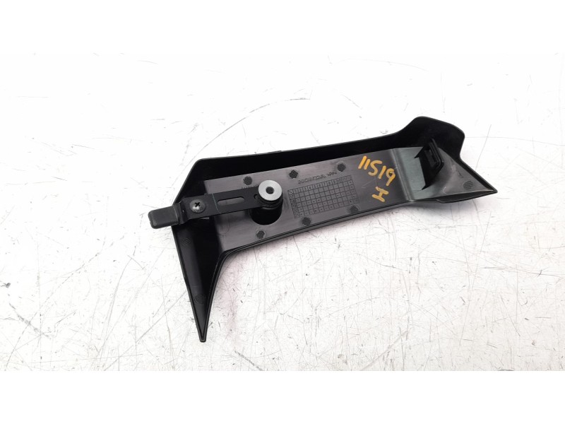 Recambio de moldura para honda cb 125 f referencia OEM IAM 64481K98E00  