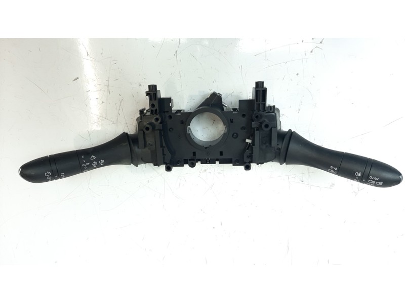 Recambio de mando multifuncion para renault megane iv grandtour 1.2 tce energy referencia OEM IAM 255678341R  