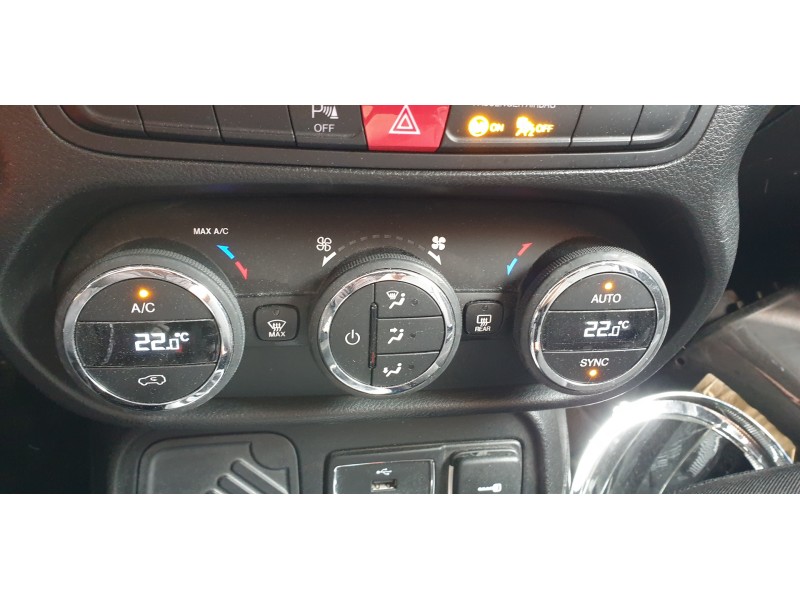 Recambio de mando climatizador para jeep renegade 1.6 m-jet cat referencia OEM IAM 7356577930  