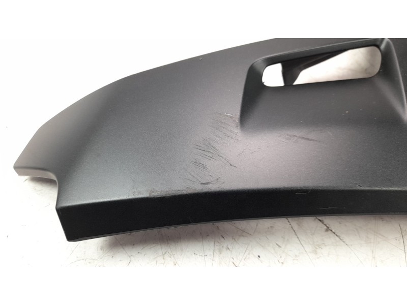 Recambio de moldura para honda cb 125 f referencia OEM IAM 64321K98E01ZB  