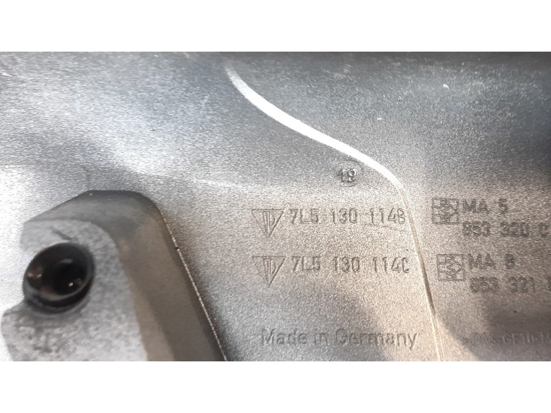Recambio de tapa motor para porsche cayenne (typ 9pa) turbo s referencia OEM IAM 7L5130114B  