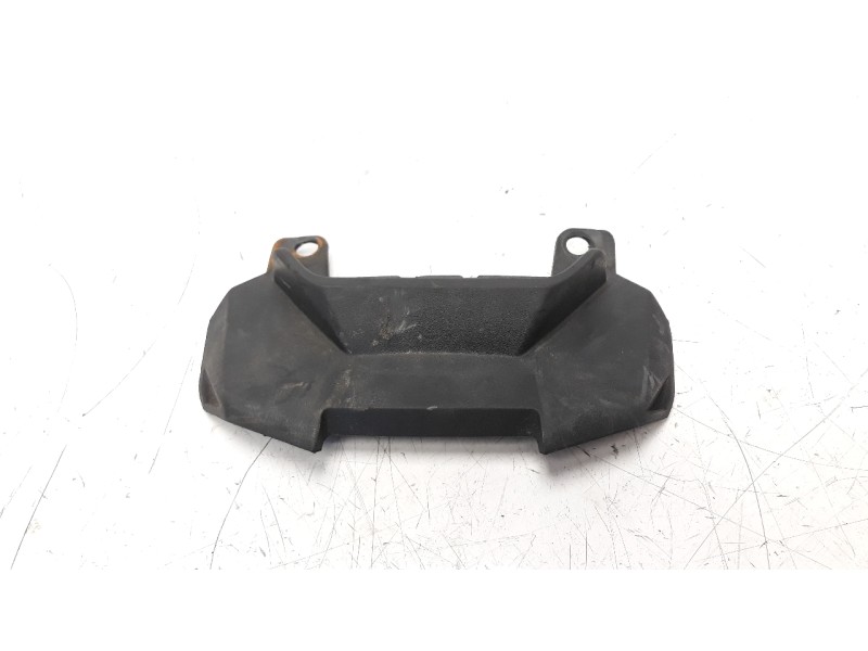 Recambio de moldura para yamaha mt-07 referencia OEM IAM B4C2172X  