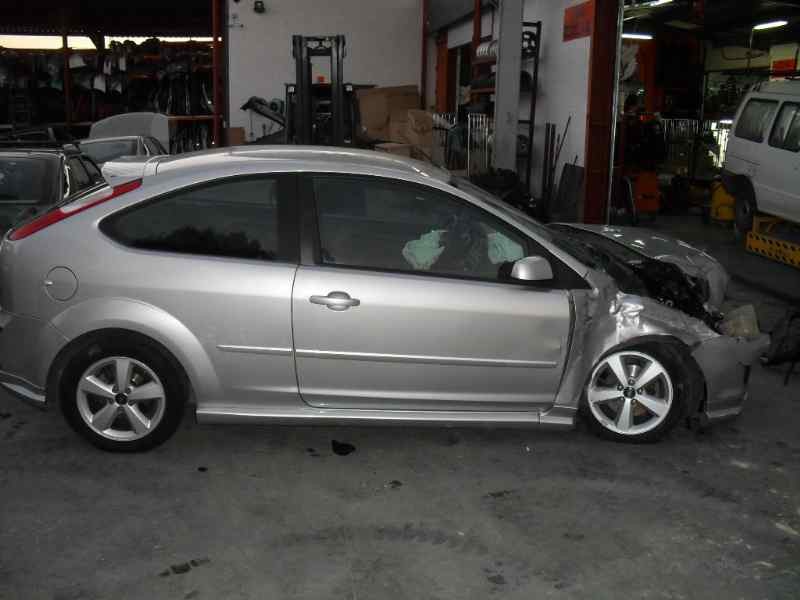 ford focus berlina (cap) del año 2004
