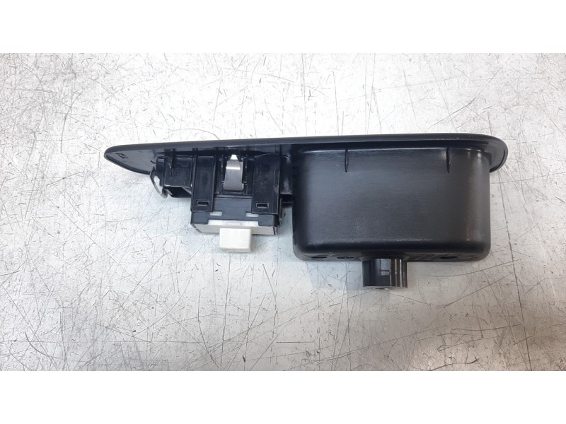 Recambio de mando elevalunas trasero izquierdo para jeep renegade 1.6 m-jet cat referencia OEM IAM 5VH85LXHAA  