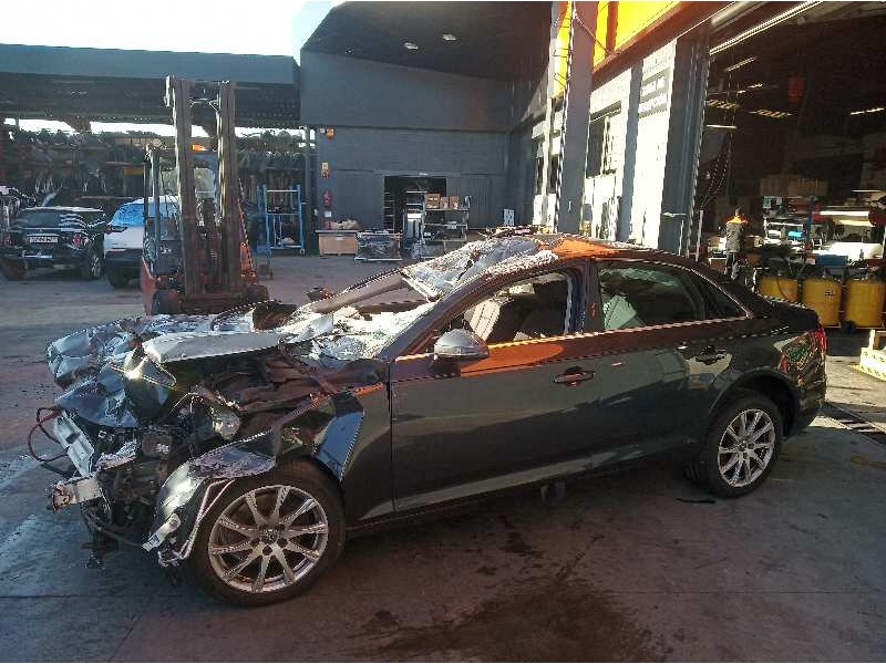 audi a4 berlina (8w2) del año 2017