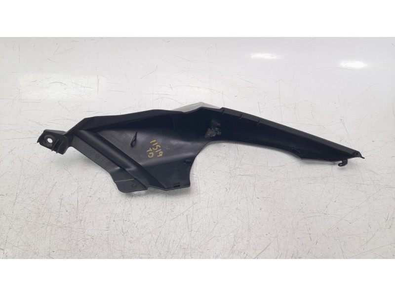 Recambio de moldura para honda cb 125 f referencia OEM IAM 83531K98E00ZB  