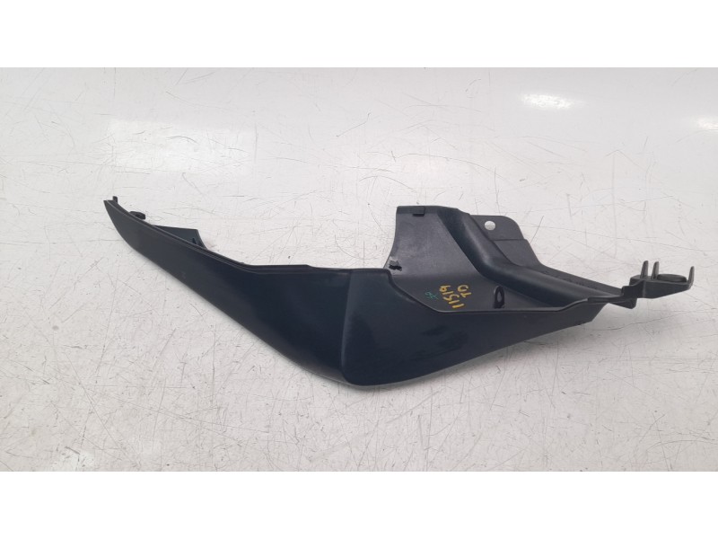 Recambio de moldura para honda cb 125 f referencia OEM IAM 83531K98E00ZB  