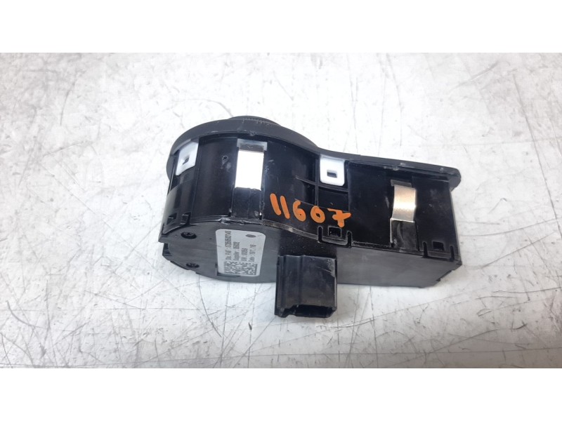 Recambio de mando luces para jeep renegade 1.6 m-jet cat referencia OEM IAM 7356583140  