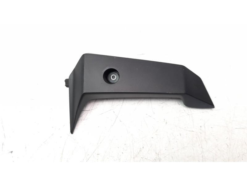Recambio de moldura para honda cb 125 f referencia OEM IAM 64471K98E00  