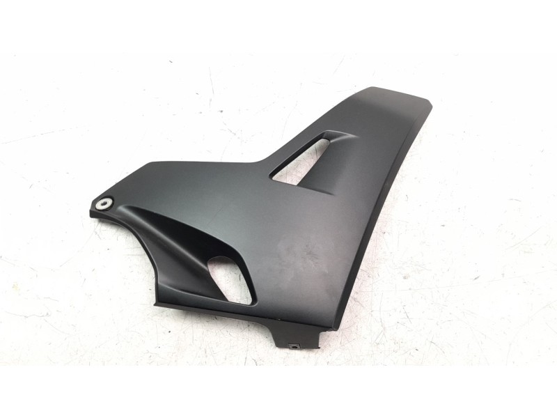 Recambio de moldura para honda cb 125 f referencia OEM IAM 64311K98E00ZB  