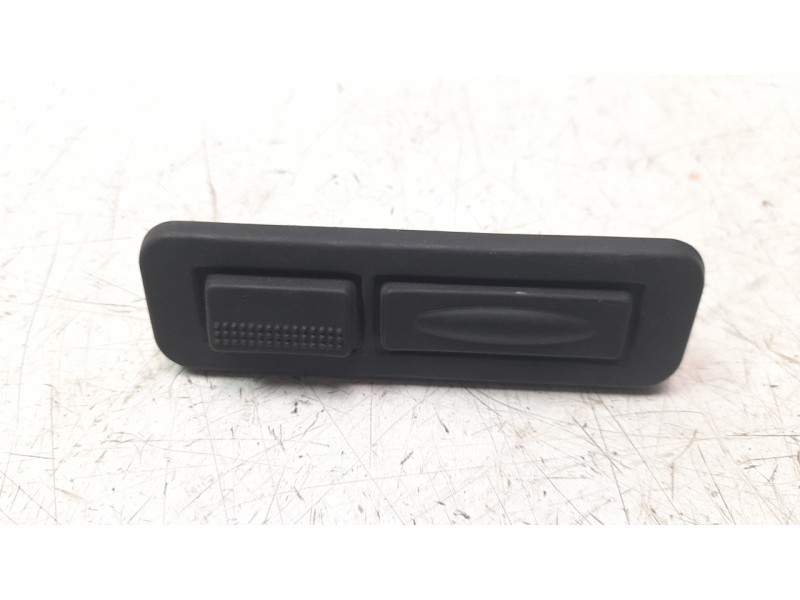 Recambio de maneta exterior porton para jeep renegade 1.6 m-jet cat referencia OEM IAM 52030366  