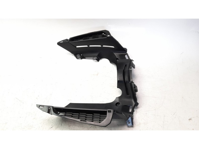 Recambio de moldura para honda cb 125 f referencia OEM IAM 64421K98E000  