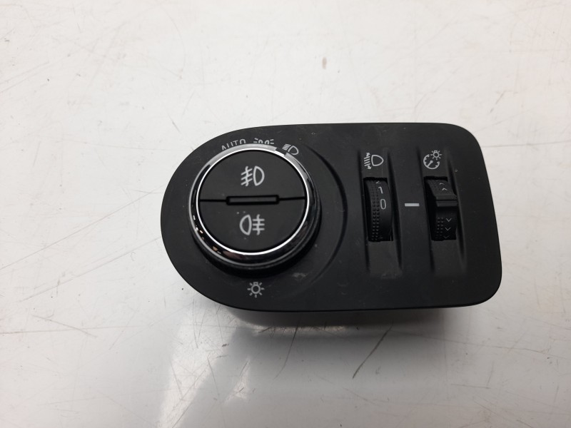 Recambio de mando luces para opel grandland x 1.2 referencia OEM IAM 39085924  