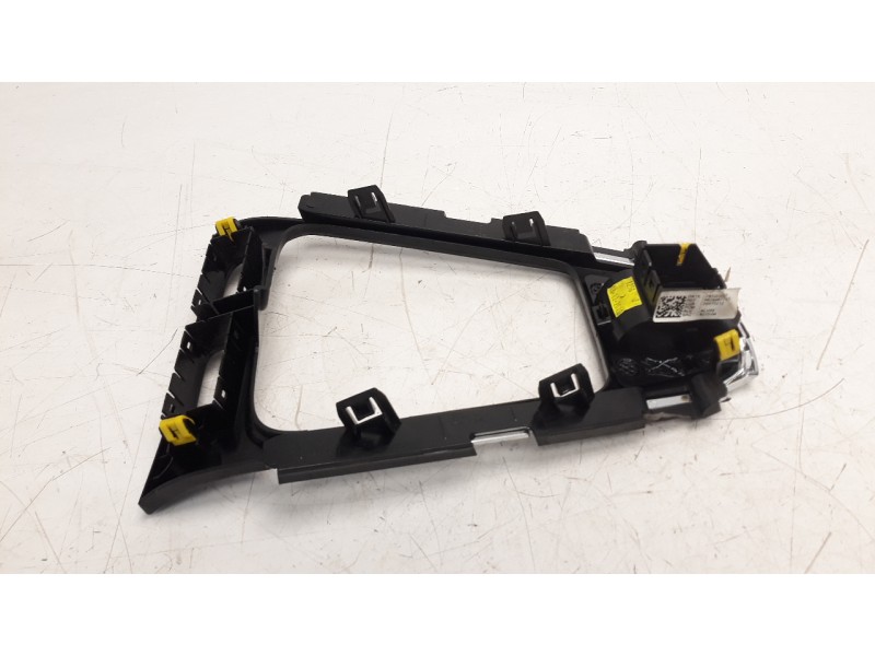 Recambio de moldura para opel grandland x 1.2 referencia OEM IAM 98249877YX  