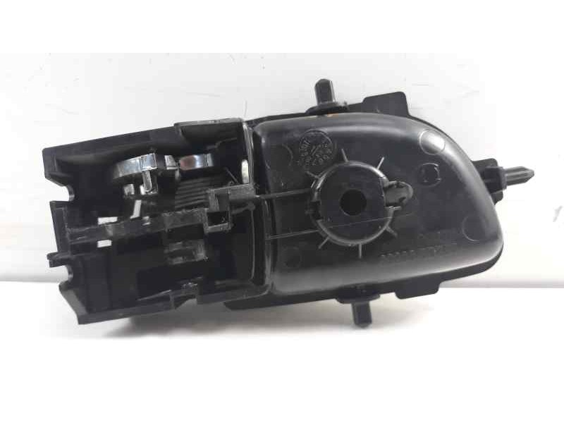 Recambio de maneta interior delantera izquierda para toyota yaris active referencia OEM IAM   