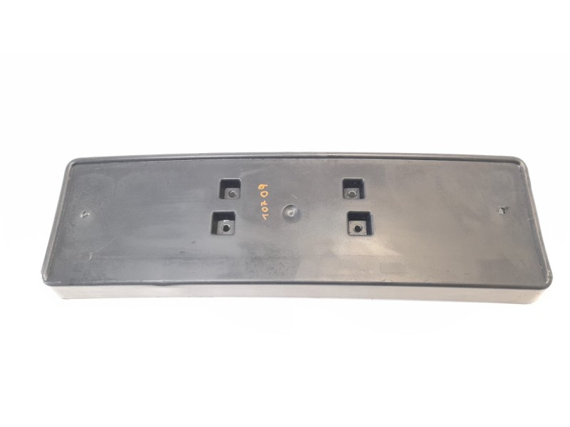 Recambio de portamatriculas para jeep cherokee 2.0 m-jet cat referencia OEM IAM 68230082AA  