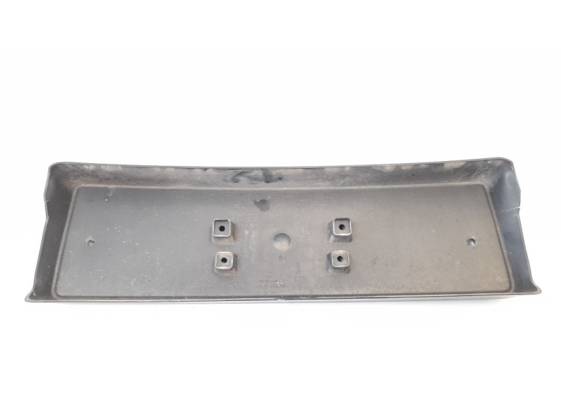 Recambio de portamatriculas para jeep cherokee 2.0 m-jet cat referencia OEM IAM 68230082AA  