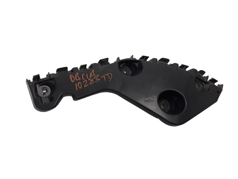 Recambio de molduras traseras para dacia duster laureate 4x2 referencia OEM IAM 622200010R  