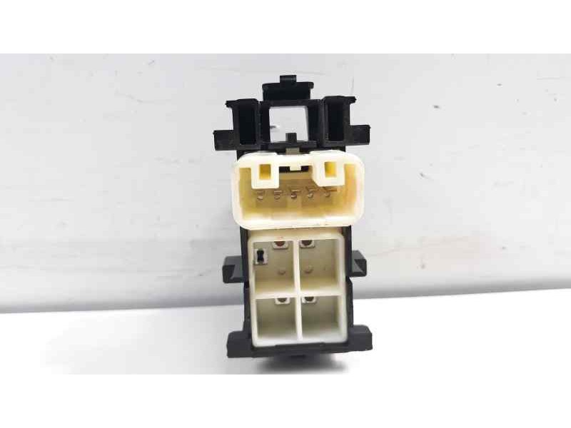 Recambio de mando elevalunas delantero derecho para toyota yaris active referencia OEM IAM   