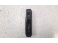 MANDO ELEVALUNAS TRASERO DERECHO 829507746R IAF680017RN 