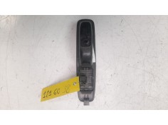 Recambio de mando elevalunas trasero derecho para renault megane iv grandtour 1.2 tce energy referencia OEM IAM 829507746R IAF68 2