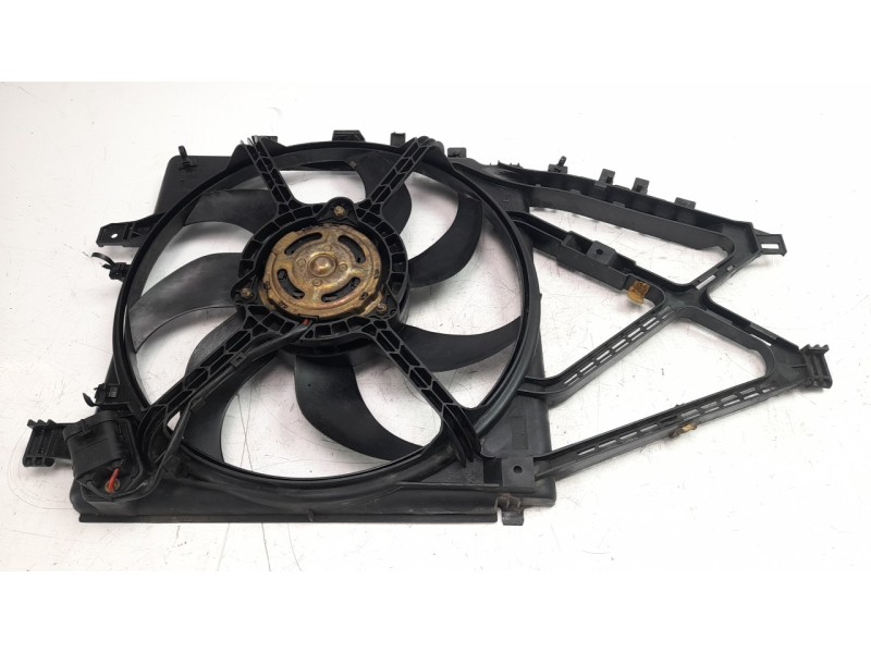 Recambio de electroventilador para opel corsa c 1.7 16v di cat (y 17 dtl / lk8) referencia OEM IAM 24445157  