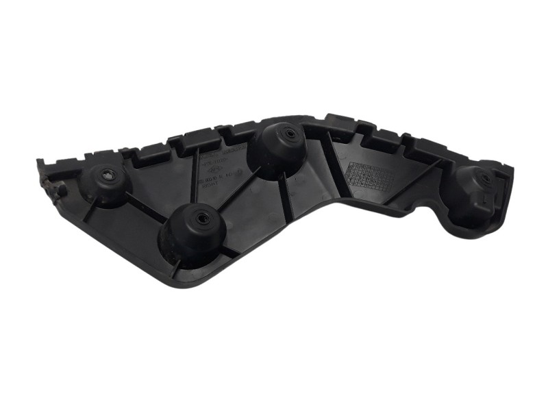 Recambio de molduras traseras para dacia duster laureate 4x2 referencia OEM IAM 622210009R  