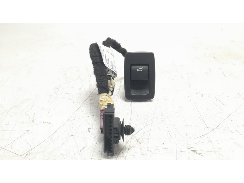 Recambio de interruptor para bmw serie x1 (f48) sdrive18d referencia OEM IAM 929944701  