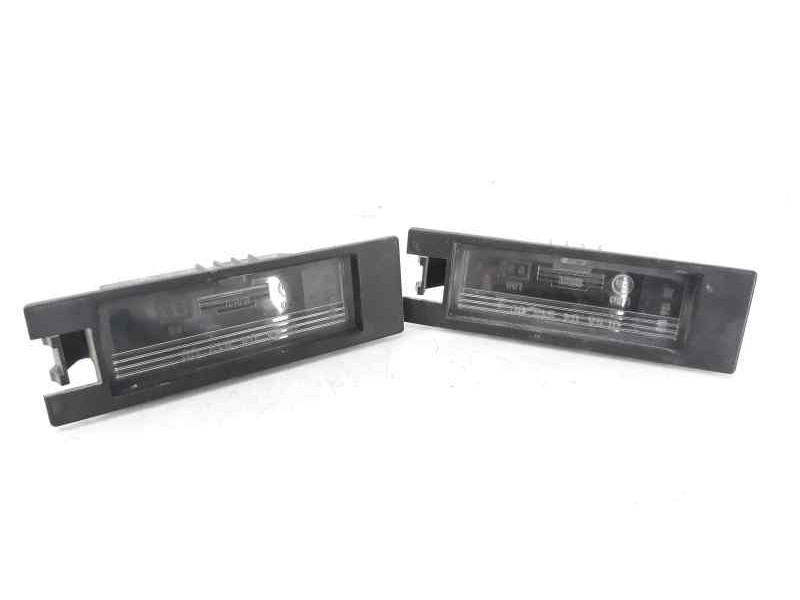 Recambio de piloto matricula para opel zafira b 1.6 16v referencia OEM IAM   
