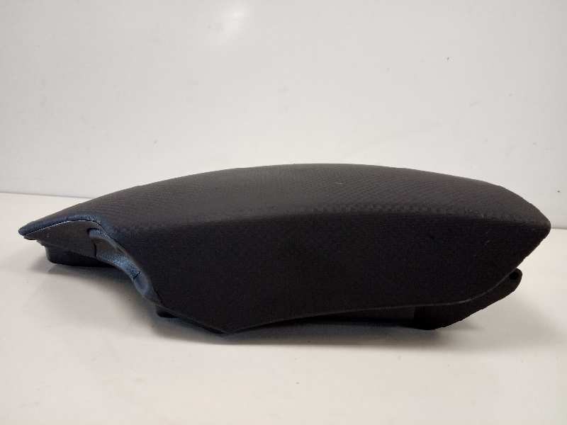 Recambio de apoyabrazos central para seat altea (5p1) style copa referencia OEM IAM 5P0863761  