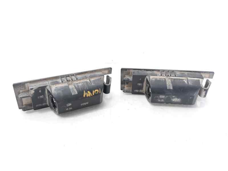 Recambio de piloto matricula para opel zafira b 1.6 16v referencia OEM IAM   