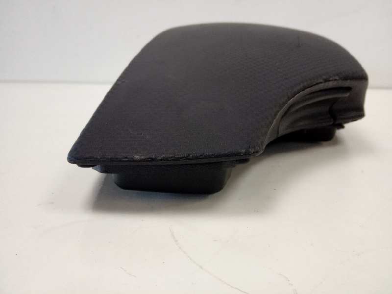 Recambio de apoyabrazos central para seat altea (5p1) style copa referencia OEM IAM 5P0863761  