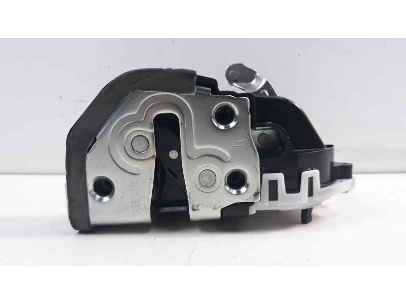 Recambio de cerradura puerta trasera derecha para toyota yaris active referencia OEM IAM   