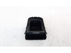 Recambio de cenicero para mercedes-benz clase gla (w156) gla 200 cdi (156.908) referencia OEM IAM A1766807400   2