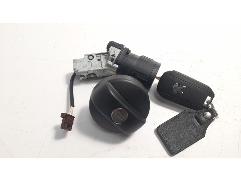 Recambio de conmutador de arranque para peugeot 208 1.4 hdi fap referencia OEM IAM 9673257480 36454600 