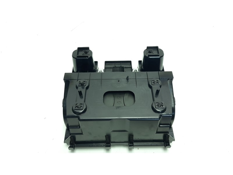 Recambio de cenicero para jaguar xf 3.0 v6 diesel cat referencia OEM IAM 8X2354045C22A  